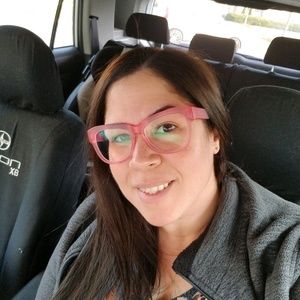 Meet your Posher, Virna